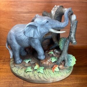 Alouette Collectibles Flambro Ceramic Elephant Figurine w/Tree Scenery Trunk Up